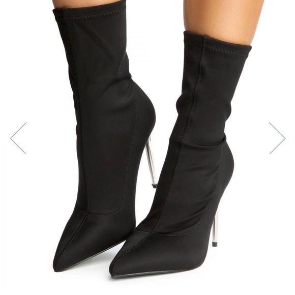 LILIANAS SHOES Size 8 Resha-2 Clear Heel Bootie - Picture 6 of 9